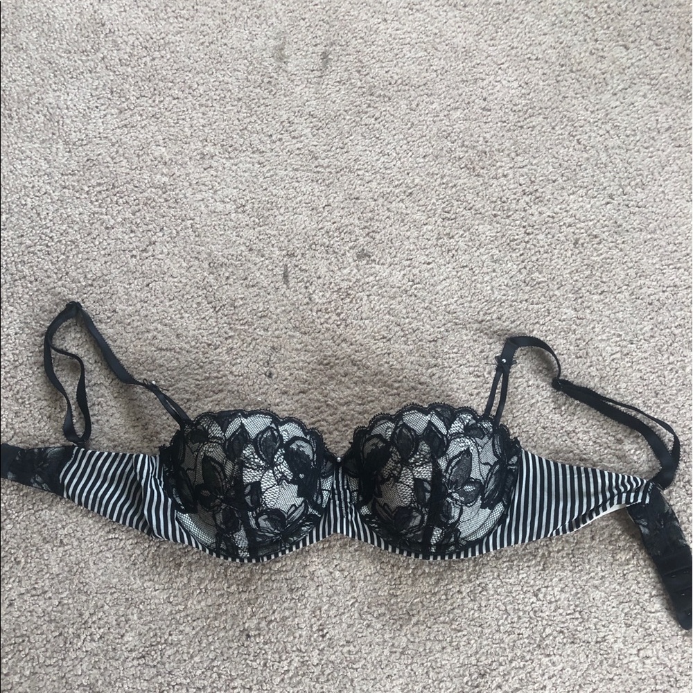 Victoria’s Secrete black and white bra